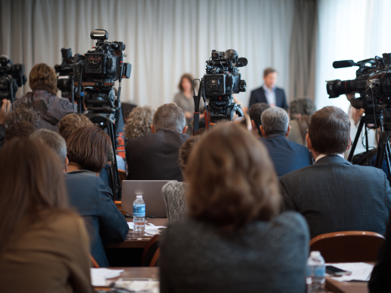 Medienarbeit und Pressearbeit